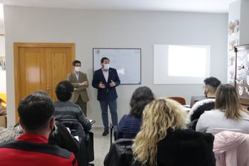 Inauguración Curso Vigilante de Seguridad en Manzanares con Pablo Camacho, Concejal de Políticas de Empleo