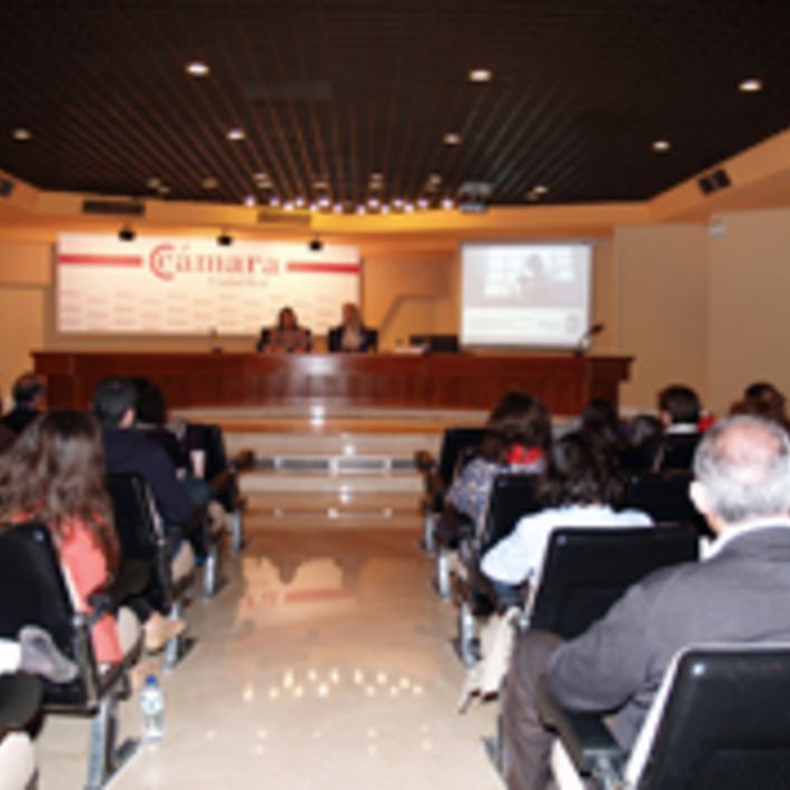 Patricia Franco(i) y Ana Ramírez de Arellano