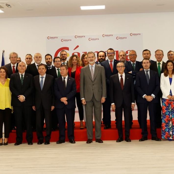 Pleno de la Cámara de Comercio con SM el Rey Felipe VI (© Casa de S.M. el Rey)