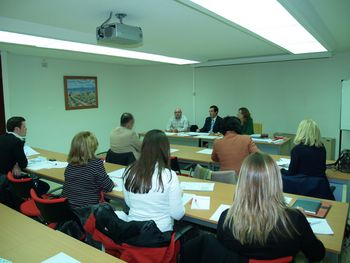 Reunión preparatoria con las empresas asistentes a la feria Prowein, en Alemania.